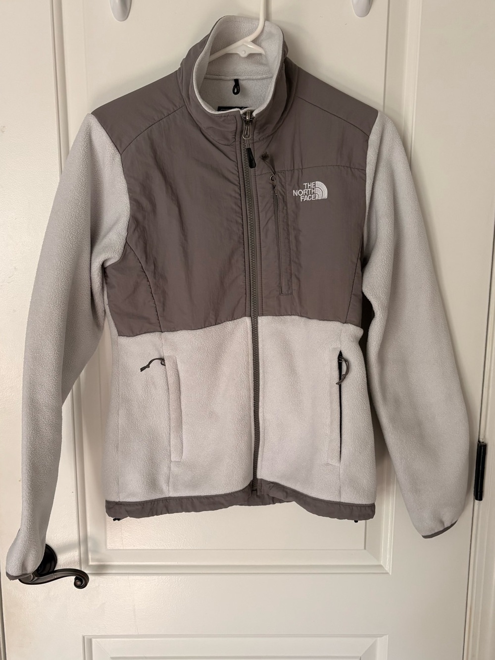The North Face Two-Tone Gray & Taupe Women’s Fleece Jacket